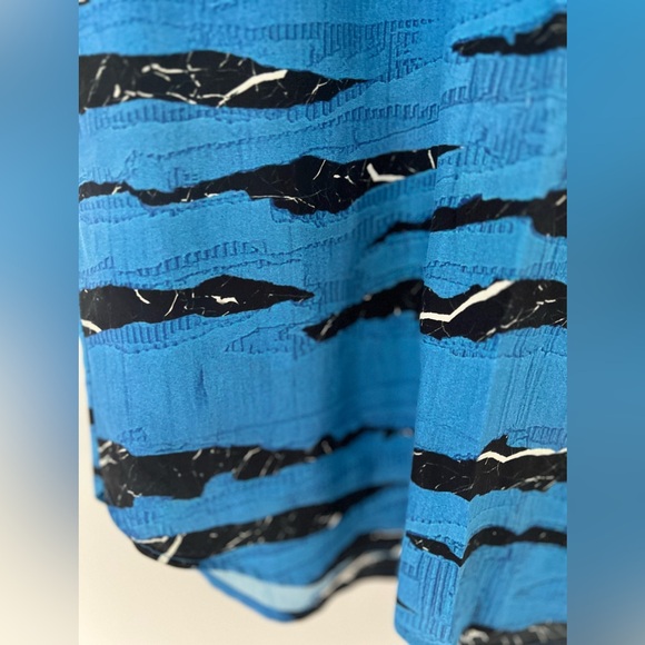 SILK PRINTED TEE DRESS (WEEKEND SALE) - Picture 3 of 4